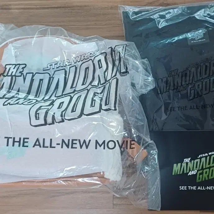 [BUNJANG] The Mandalorian and Grogu Bag, T-Shirt, and Sticker Set / 만달로리안과그로구 가방 티셔츠 스티커 굿즈  택배비포함