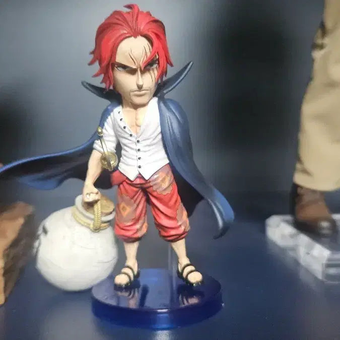 [BUNJANG] One Piece Shanks Resin World Collectable Figure / 원피스 샹크스 레진월콜 피규어
