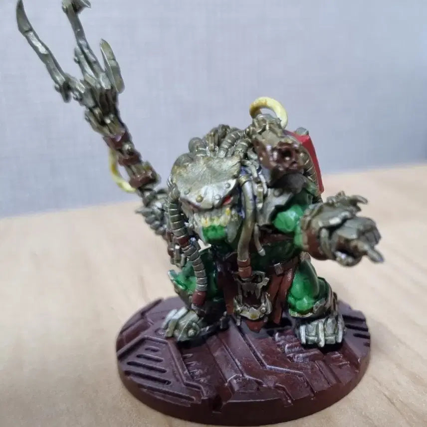 [BUNJANG] Predator Resin Kit Painted / 오크 프레데터 레진 키트 도색품