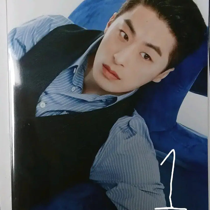 [BUNJANG] Seo Youngchul Goods Poster Photocard Set / 군체 탈주 구교환 서영철 굿즈 포스터 포카 증사  3장.