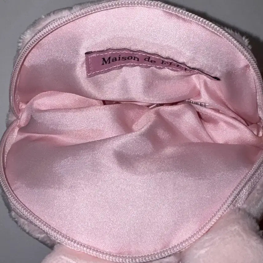 [BUNJANG] Maison de Fleur Yoshitoku Rabbit Pouch / 메종 드 플뢰르 요시토쿠 토끼 파우치