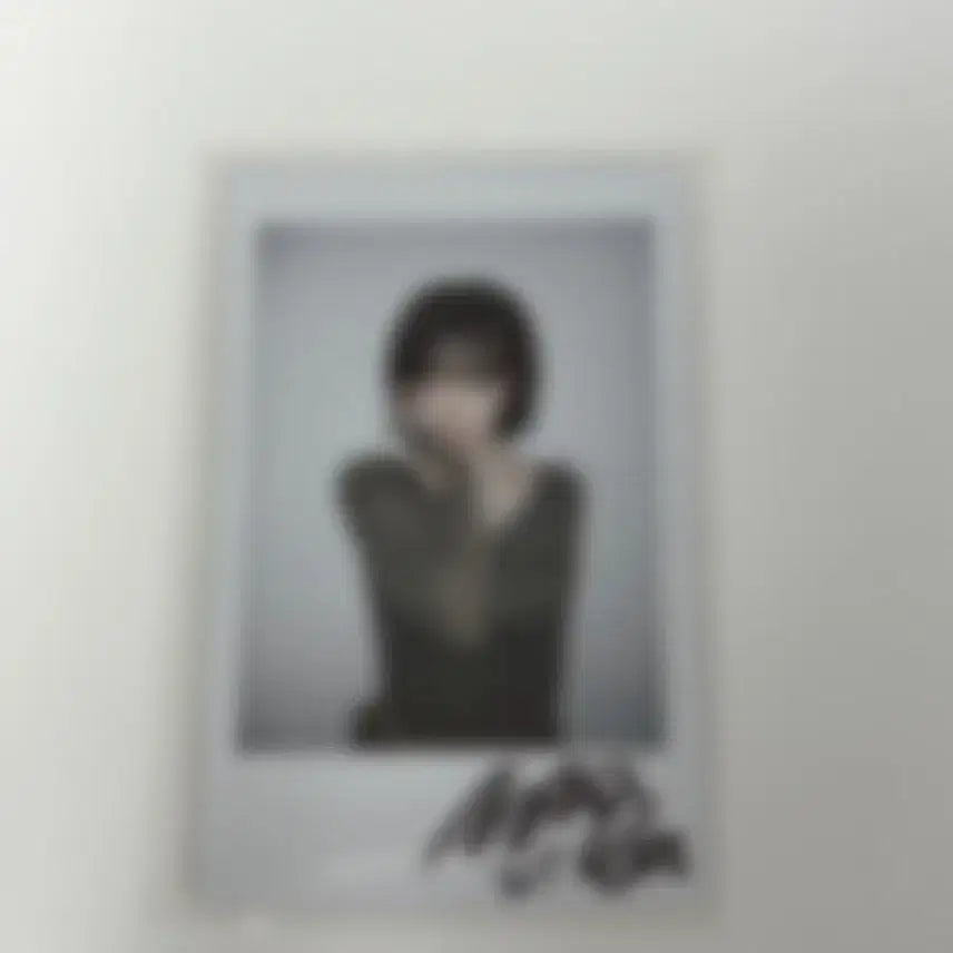 [BUNJANG] Kim Nakyung Signed Polaroids TripleS / 트리플에스 김나경 싸인 폴라 폴라 판매
