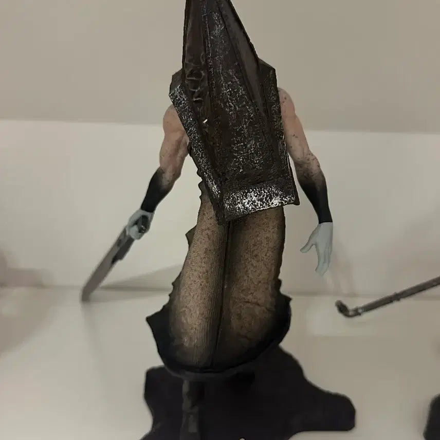 [BUNJANG] Silent Hill Pyramid Head &amp; Nurse Figures Bundle / 사일런트힐 삼각두 너스 피규어 일괄