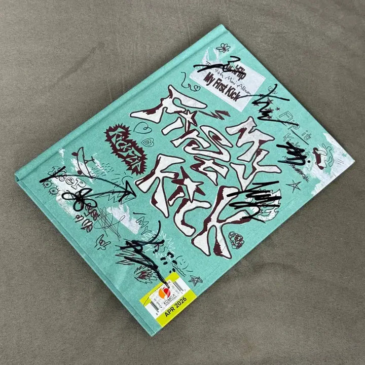 [BUNJANG] Kickflip Mini 4th Album Signed Album / 킥플립 미니4집 친필사인앨범
