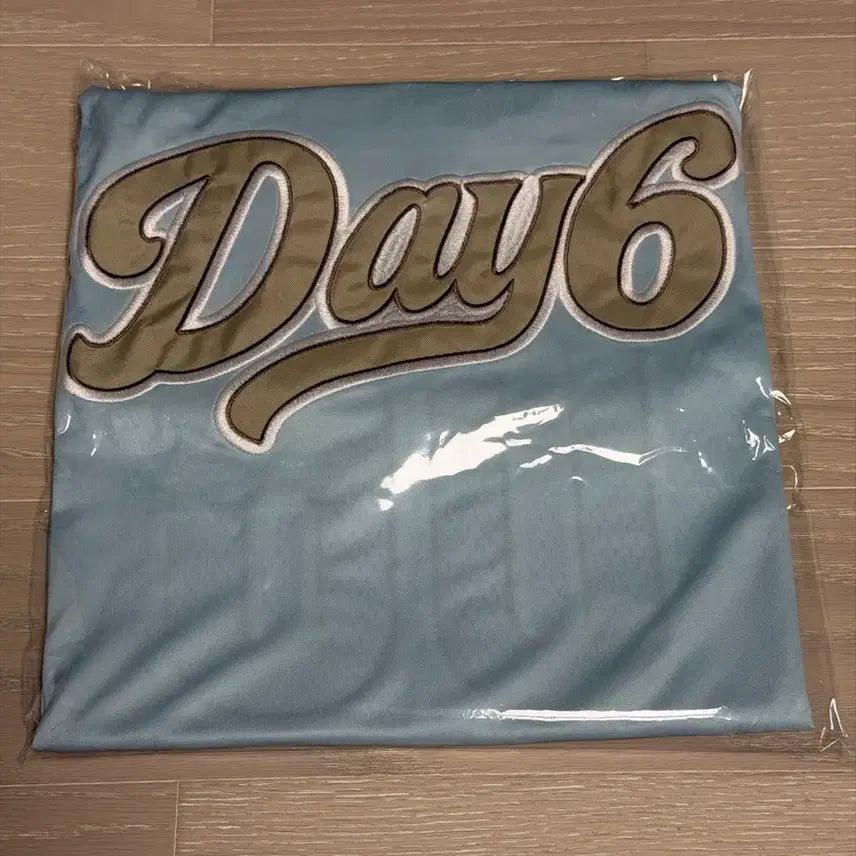 [BUNJANG] Day6 10th Anniversary Tour Uniform (Sealed) / 미개봉)데이식스 10주년 투어 유니폼