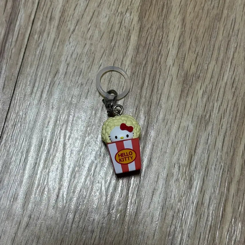 [BUNJANG] Hello Kitty Popcorn Charm / 헬로키티 팝콘 메지루시