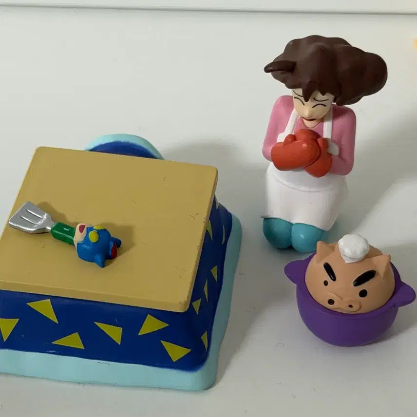 [BUNJANG] Crayon Shin-chan Action Kamen Toy Figure Set / 짱구는못말려 짱구 액션가면 장난감 피규어 세트