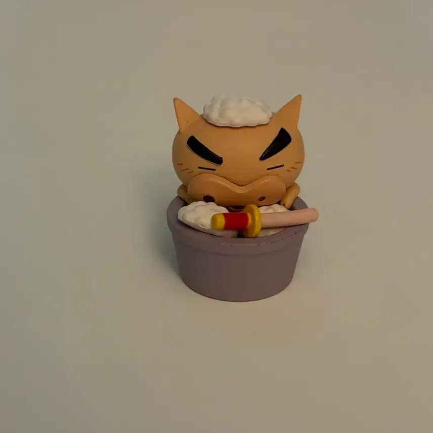 [SOLD OUT] 짱구 부리부리 목욕 가챠 피규어