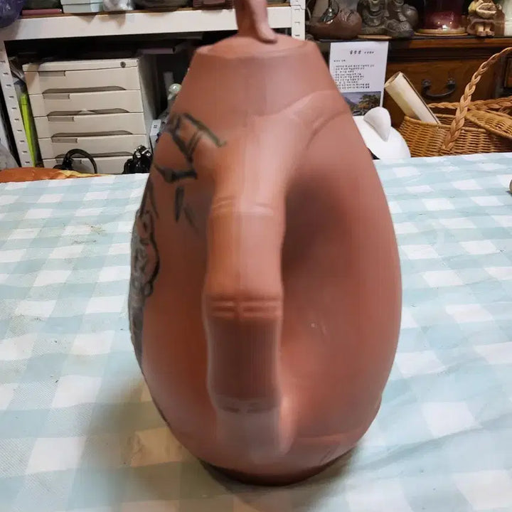 [BUNJANG] Large Magpie and Tiger Zisha Style Teapot / 민화 속 까치호랑이가 쏙! 해학적 멋이 넘치는 대형 자사풍 주전자