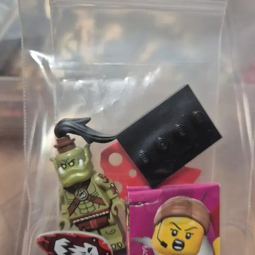 [BUNJANG] LEGO Orc Minifigure Set with Accessories / 레고 오크 미니피규어