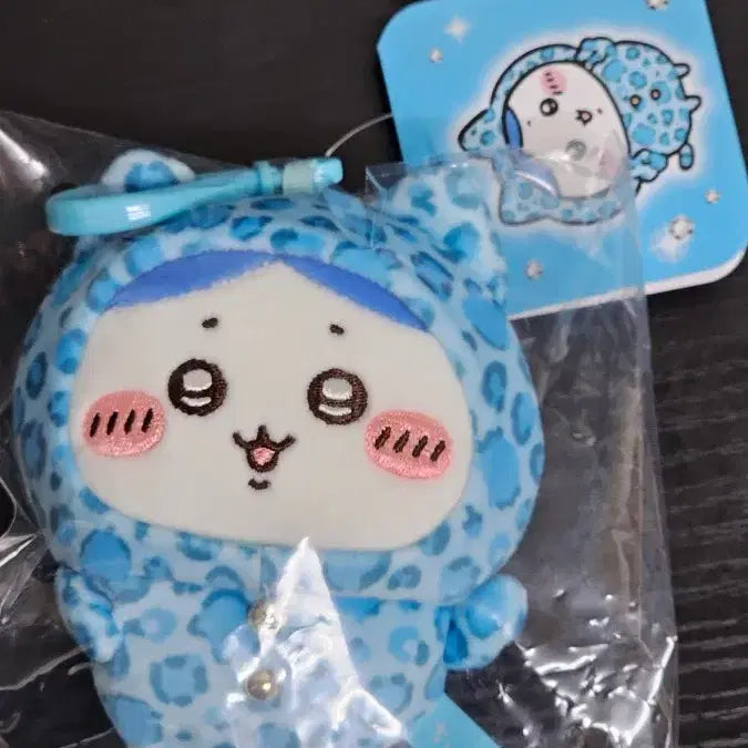 [BUNJANG] Chiikawa Hachiware Leppard Pattern Mascot Plush Toy / 돈키호테 콜라보 호피 치이카와 먼작귀 하치와레 마스코트 인형 판매