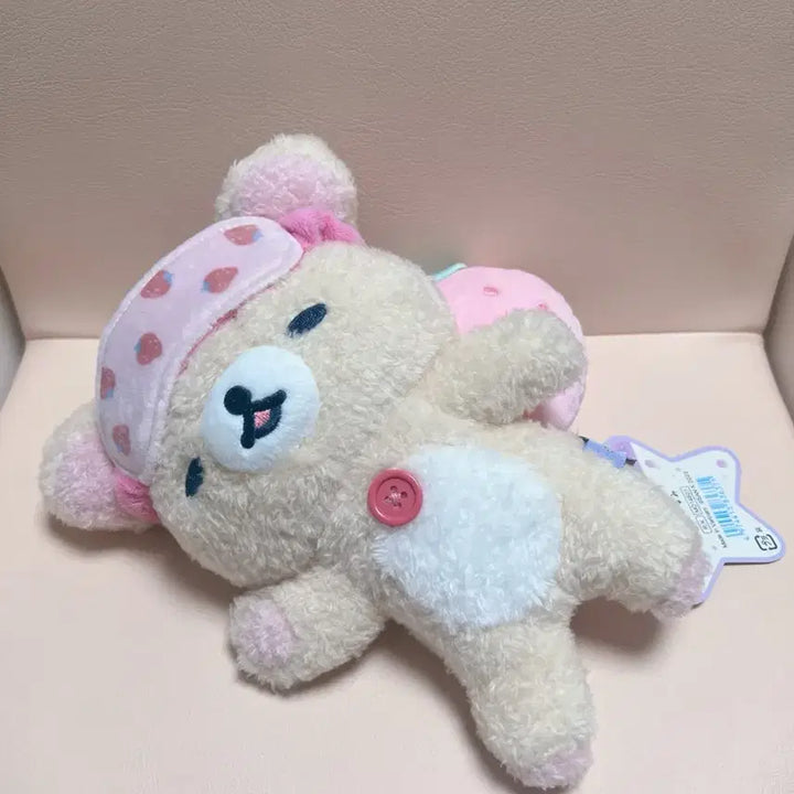 [BUNJANG] Rilakkuma Korilakkuma Strawberry Sleeping Plush / 코리락쿠마 딸기안대 인형 잠자는 누이 푸데푸데