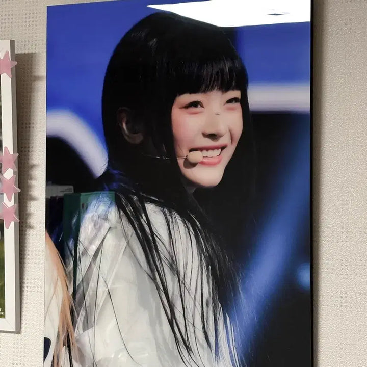 [BUNJANG] NewJeans Hanni Birthday Cafe Frame Murakami Album Photocard / 뉴진스 하니 생카 액자 양도 무라카미 앨범 포카