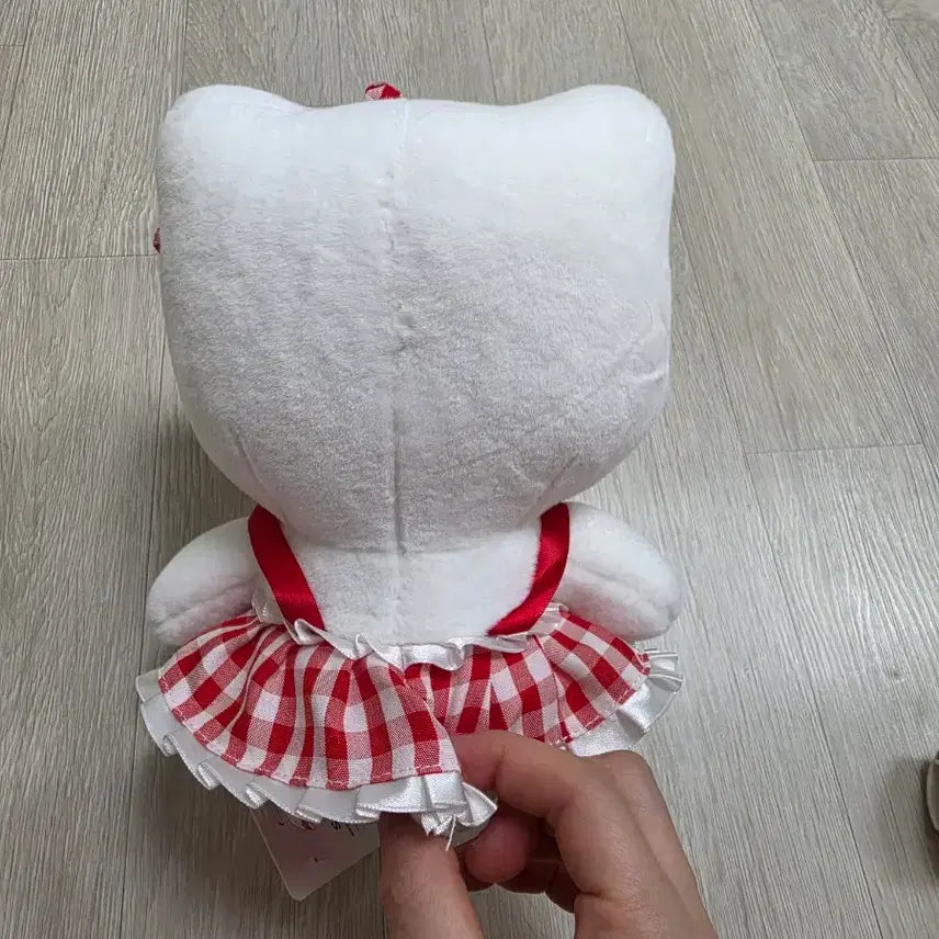 [BUNJANG] Hello Kitty 20cm Doll Red Checkered Dress / 헬로키티 인형 체크 원피스 20cm