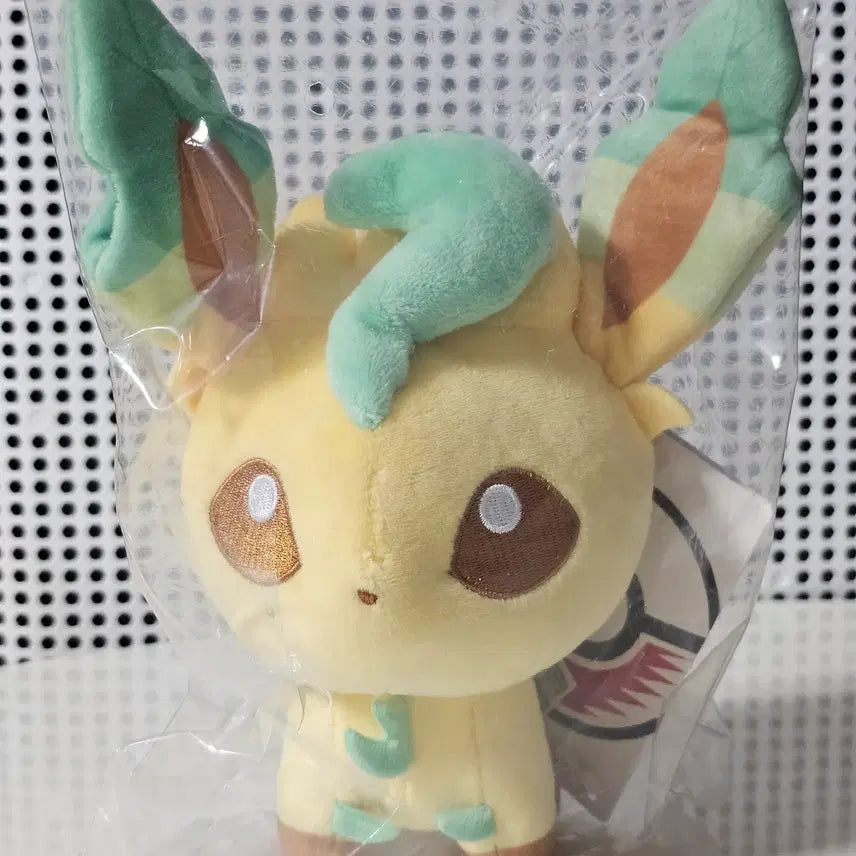 [BUNJANG] Pokemon Leafeon Medium Plush (Sealed) / 포켓몬 리피아 돌즈 중형 인형 (미개봉)