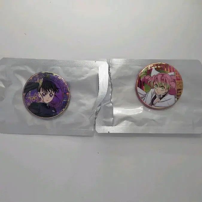 [BUNJANG] Demon Slayer Kanao &amp; Mitsuri Can Badges (Unused, Bundle Set) / 귀칼 카나오 미츠리 캔뱃지 (미사용,일괄)