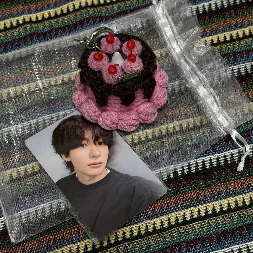 [BUNJANG] RIIZE Anton Birthday Cake Keyring / 라이즈 앤톤 생일 공식 굿즈 케이크키링