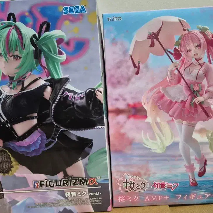 [BUNJANG] Hatsune Miku Punk Version &amp; Sakura Miku Figure Bundle Set (Sealed) / 미개봉 일괄)) 하츠네 미쿠 펑크버전 /  벚꽃 사쿠라 미쿠 피규어