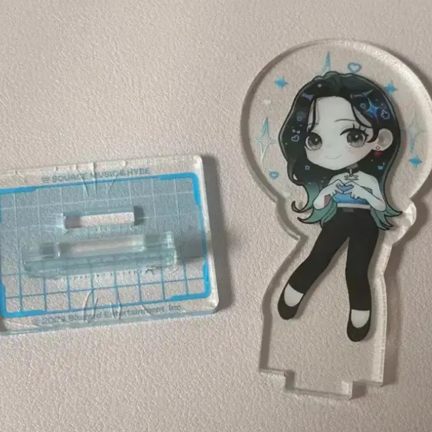 [BUNJANG] LE SSERAFIM Kazuha Overwatch Collaboration Acrylic Stand / 포스터덤)르세라핌 카즈하 오버워치 아크릴스탠드 굿즈 콜라보