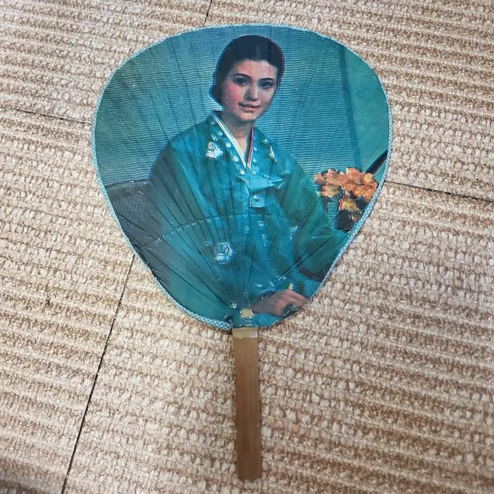 [BUNJANG] Antique Hand Fan with Delicate Painting / 옛날부채