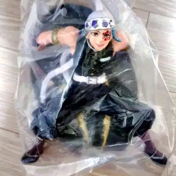 [BUNJANG] Demon Slayer Tengen Uzui Figure / 귀멸의칼날 우즈이 텐겐 피규어