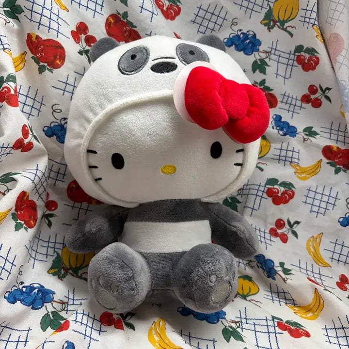 [BUNJANG] Sanrio Hello Kitty x We Bare Bears Collaboration Plush Toy / 키티X위베어베어스 롯데리아 인형