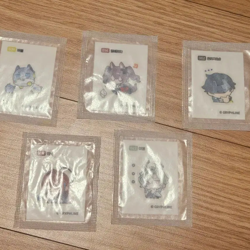 [BUNJANG] Arknights: Endfield GS25 Collaboration Photocard &amp; Sticker Set / 명일방주 엔드필드 GS25 콜라보 포토카드+띠부씰