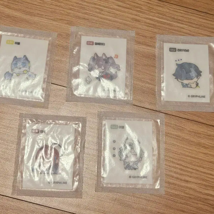[BUNJANG] Arknights: Endfield GS25 Collaboration Photocard &amp; Sticker Set / 명일방주 엔드필드 GS25 콜라보 포토카드+띠부씰