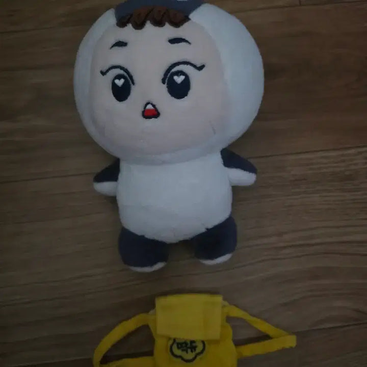 [BUNJANG] Xiumin MinGuri + D.D.D. Doll Bag Set / 시우민 밍구리+딱슈인형 가방 세트