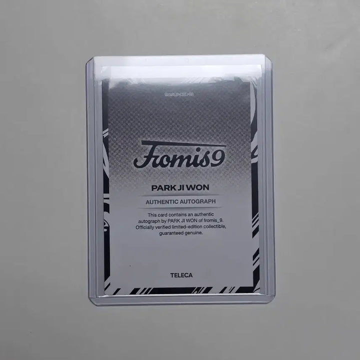 [BUNJANG] fromis_9 Jiwon Autographed Photocard / 프로미스나인 테레카 박지원 오토그래프 카드 판매합니다.