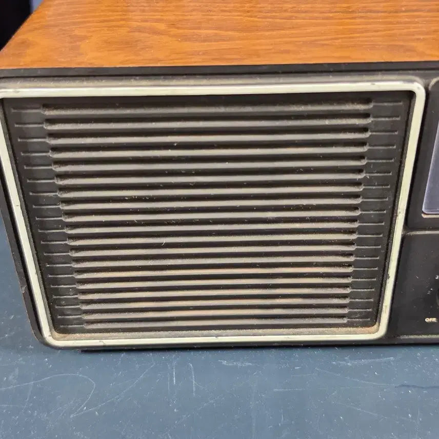 [BUNJANG] Goldstar RS-1900 Radio / 금성 RS 1900  라디오