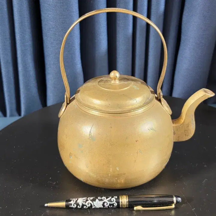 [BUNJANG] Antique Brass Teapot / 오래된 유기 주전자