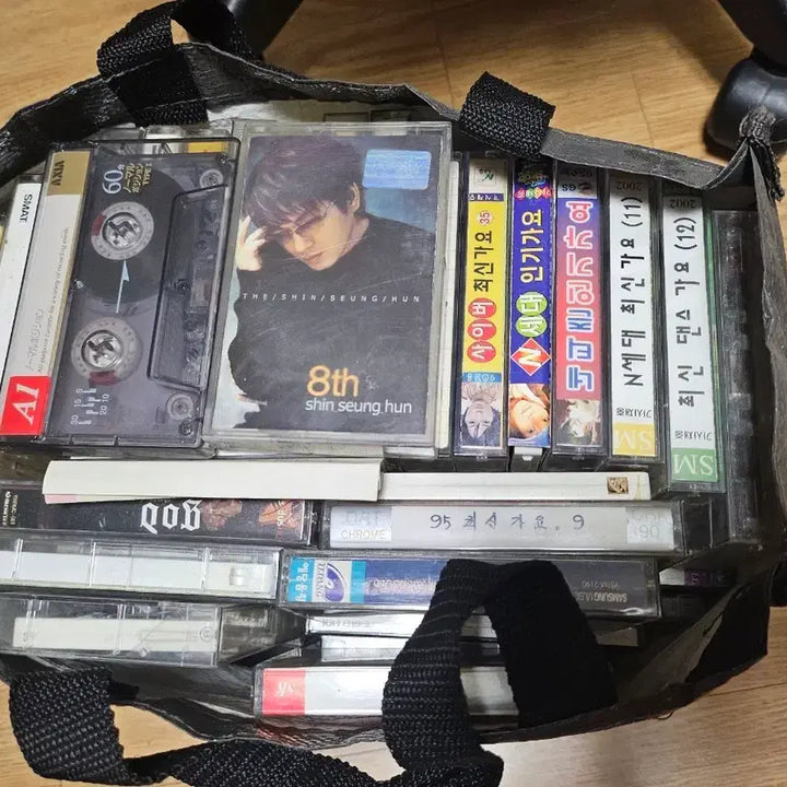 [BUNJANG] Cassette Tape &amp; CD Bundle (Approx. 71) / 카세트테이프&amp;CD(약71개)