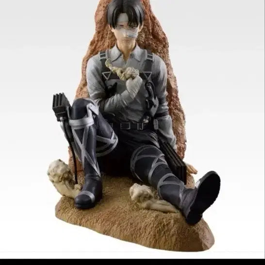 [BUNJANG] Levi Attack on Titan A-Prize Sealed Figure / 리바이 c상 미개봉 팝니다