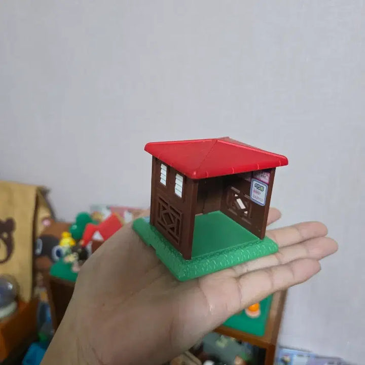 [BUNJANG] Animal Crossing Post Office Figure / 동물의숲 우체국 피규어