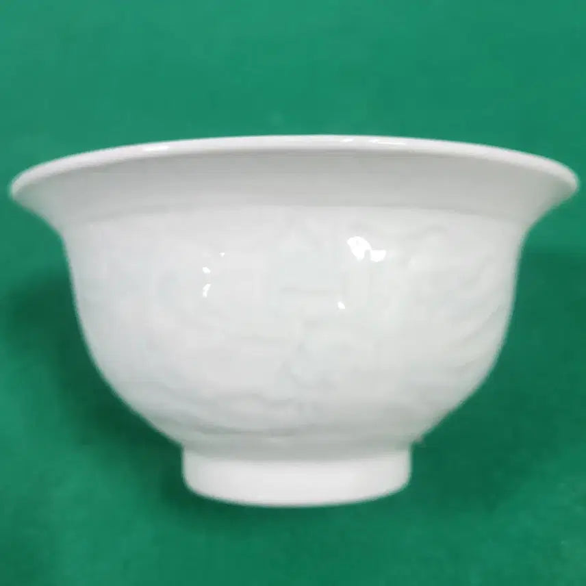 [BUNJANG] Ming Dynasty White Porcelain Carved Dragon Bowl / 중국도자기              명대 백자 암화 용문 완
