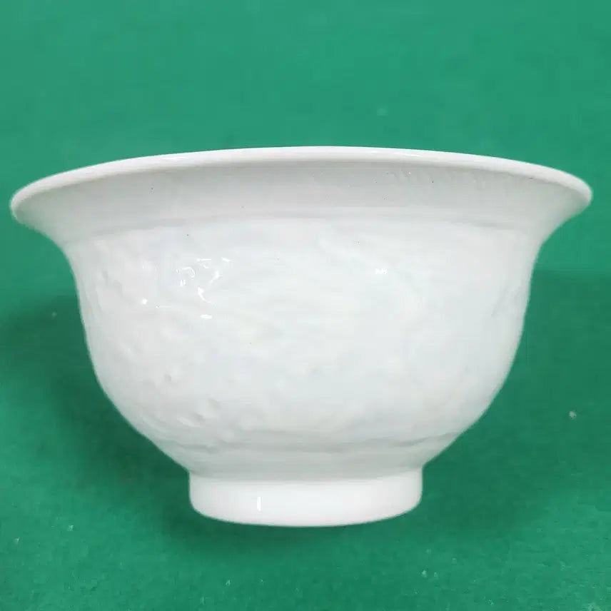 [BUNJANG] Ming Dynasty White Porcelain Carved Dragon Bowl / 중국도자기              명대 백자 암화 용문 완