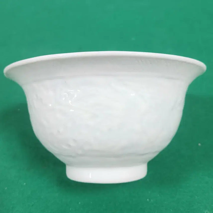 [BUNJANG] Ming Dynasty White Porcelain Carved Dragon Bowl / 중국도자기              명대 백자 암화 용문 완