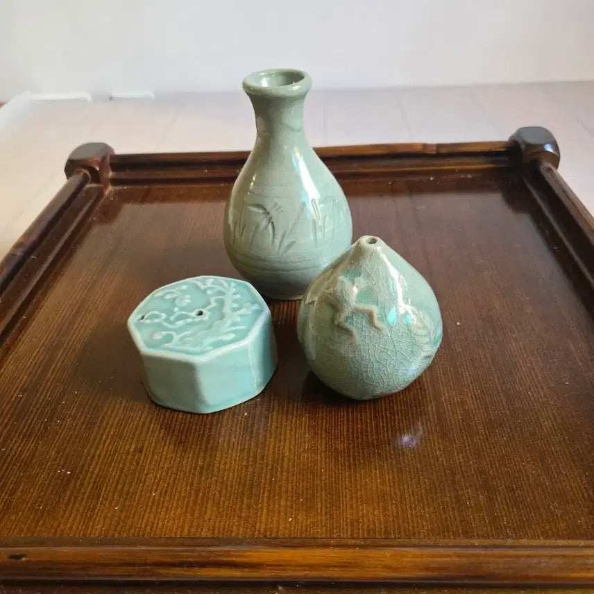 [BUNJANG] Celadon Mini Inkstone Set with Vase / 고급스러운 비취빛 청자 미니 연적 2종 및 주병 소품 세트 입나다