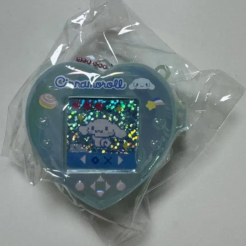 [BUNJANG] Sanrio Heisei Game Machine Heart Keyring Cinnamoroll / 산리오 헤이세이 게임기 하트 키링 시나모롤