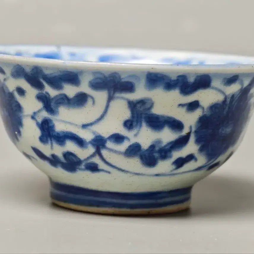 [BUNJANG] Chinese Qing Dynasty Celadon Porcelain Tea Bowl Antique / [진품] 청나라 중기 청화초화문 다완 중국도자기 골동품 고미술품 수집품