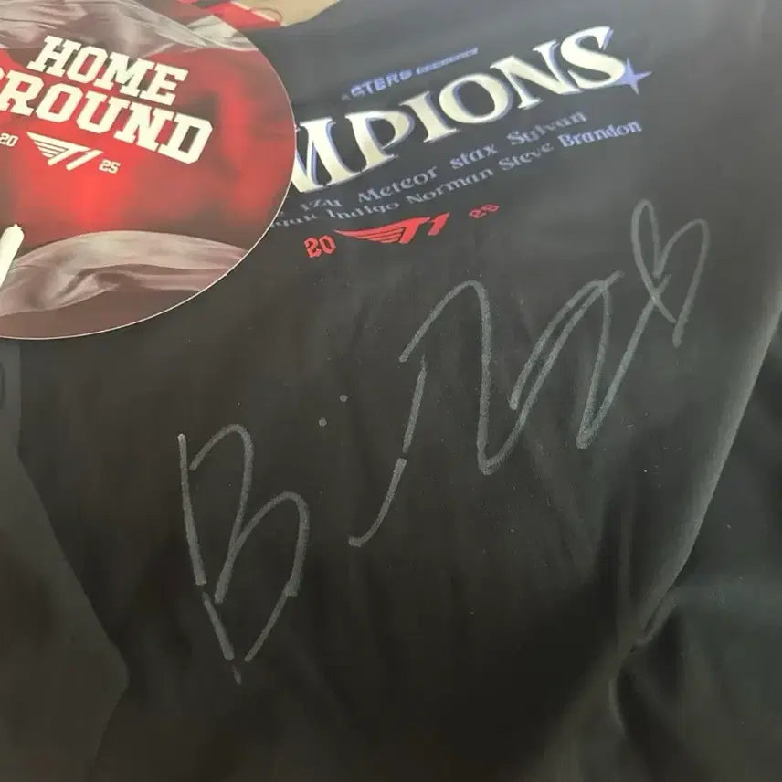 [BUNJANG] T1 Valorant Masters Championship Signed T-Shirt / T1 발로란트 마스터즈 우승 버즈 친필사인 티셔츠
