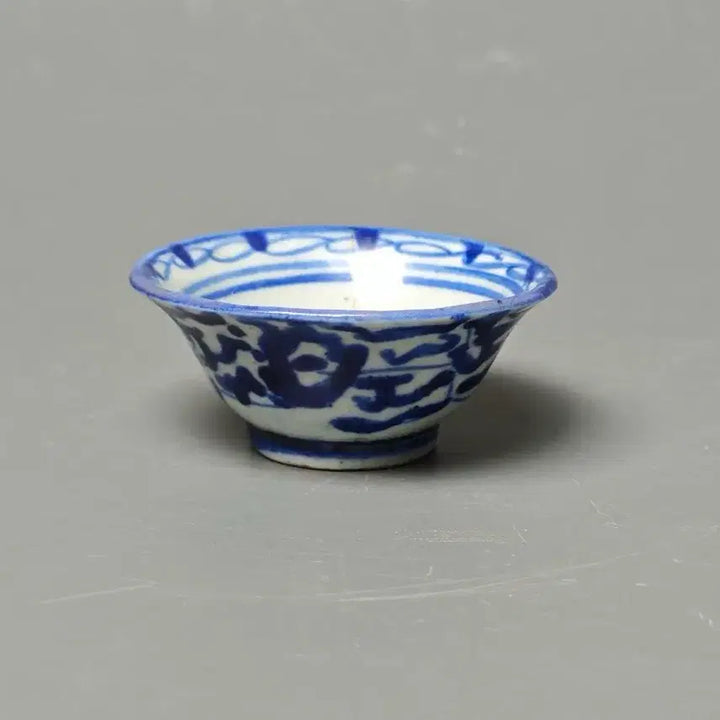 [BUNJANG] Chinese Qing Dynasty Mid-Period Blue-and-White Auspicious Motif Tea Bowl / [진품] 청나라 중기 청화길상문 다완 찻잔 중국도자기 골동품 고미술품 수