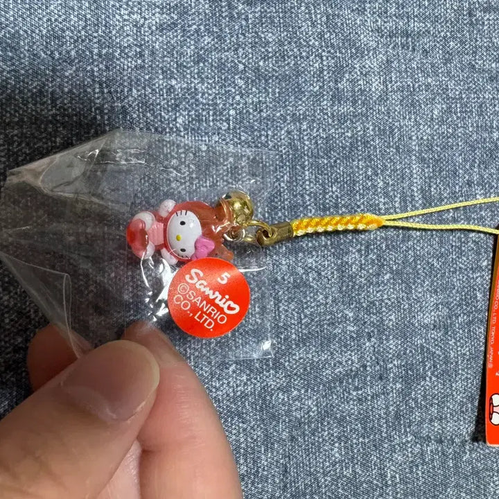 [BUNJANG] Vintage Hello Kitty Lobster Strap / 고전 헬로키티 가재 스트랩 새상품 판매중