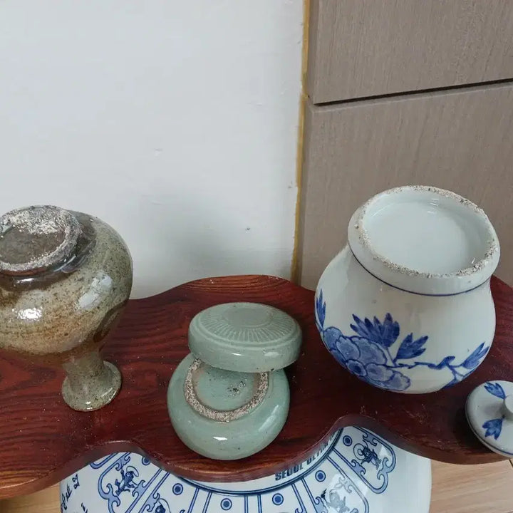 [BUNJANG] Buncheong, Celadon, and Blue-and-White Porcelain Vase and Box Set / 분청주병   청자합  청화백자  쎝