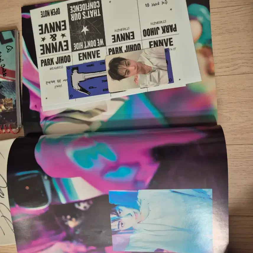 [BUNJANG] AXDNER HEROES Autographed Album and 3 Additional Items Bundle / 액스디너히어로즈외총4장무배