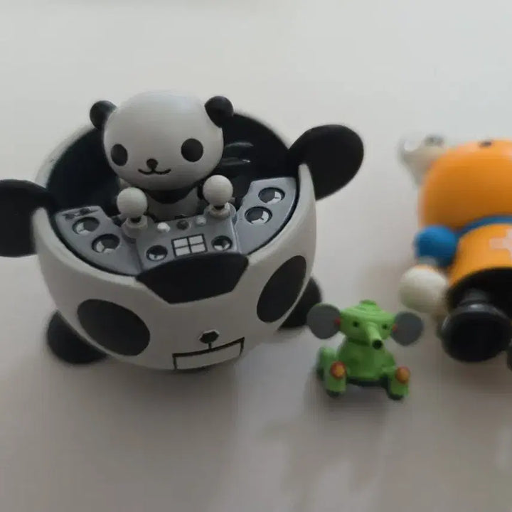 [BUNJANG] Vintage Pandajet Figure &amp; Keyring Set / 빈티지 판다제트 피규어 &amp; 키링