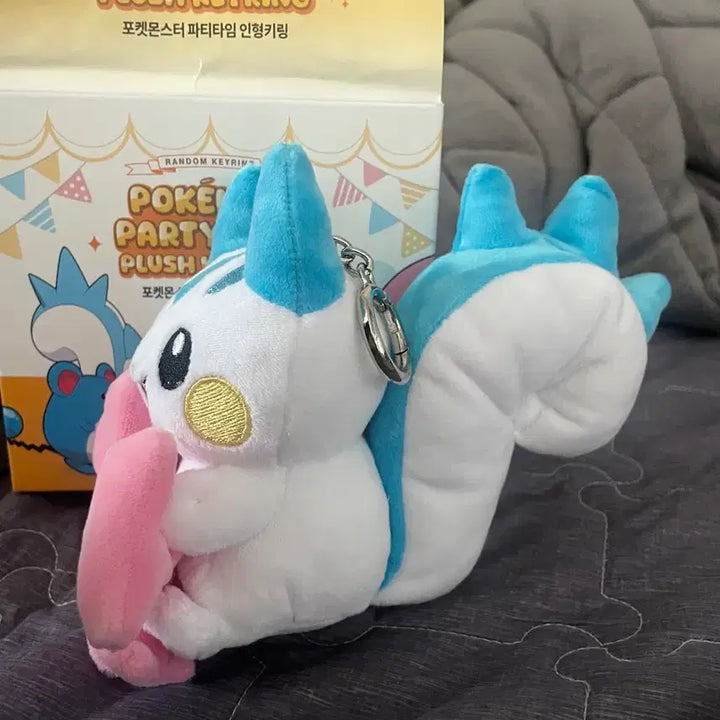 [BUNJANG] Lotte Cinema Pokemon Party Time Pachirisu Plush Keychain / 롯데시네마 포켓몬스터 파티타임 인형 키링_파치리스