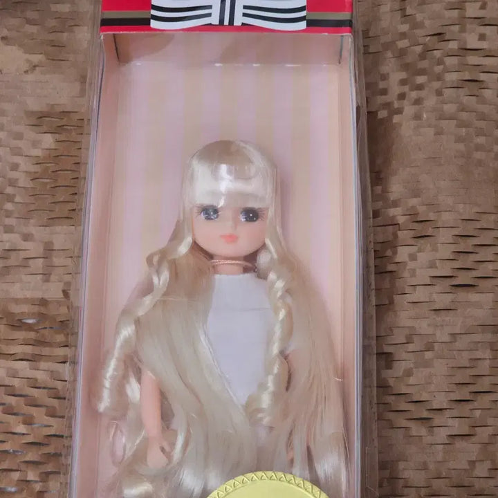 [BUNJANG] Rika Castle 2023 Christmas Rika Doll (Sealed) / (미개봉)리카캐슬 23년 크리스마스 리카 인형