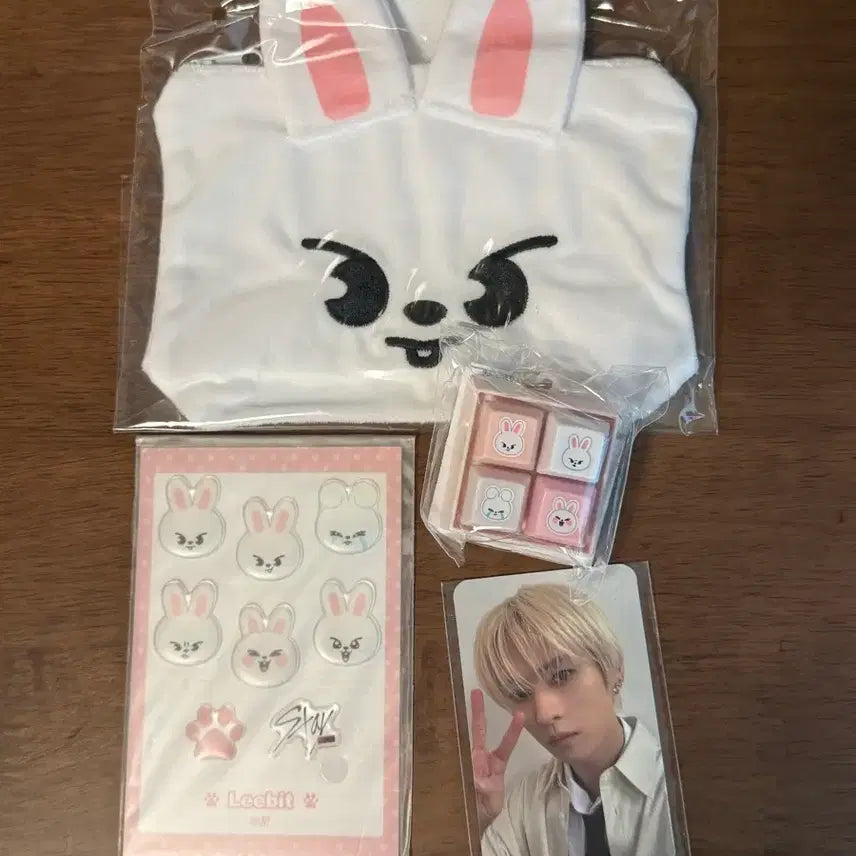 [BUNJANG] Stray Kids LeeKnow Rabbit Kuji Set / Straykids 스트레이키즈 스키즈 일본 쿠지 리빗 리노